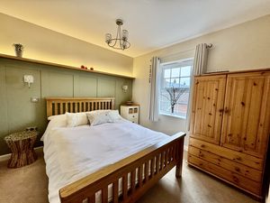 Photo 5- click for photo gallery